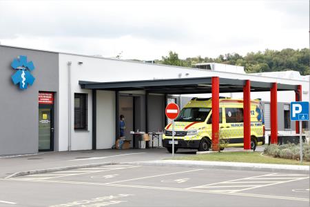 Nabava rešilnega avtomobila za ZD Piran I Acquisizione autoambulanza per il Poliambulatorio di Pirano (2)